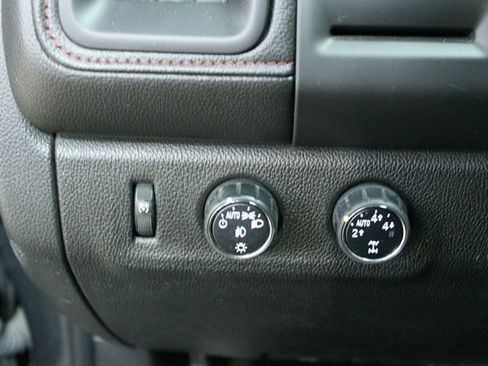 Used 2016 GMC Canyon SLE w/ All Terrain Package image 14