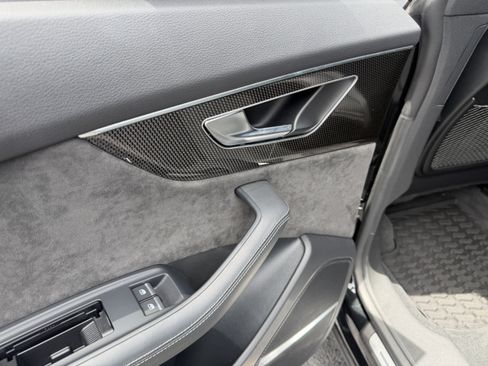 Used 2022 Audi SQ8 Prestige AWD/4WD image 25