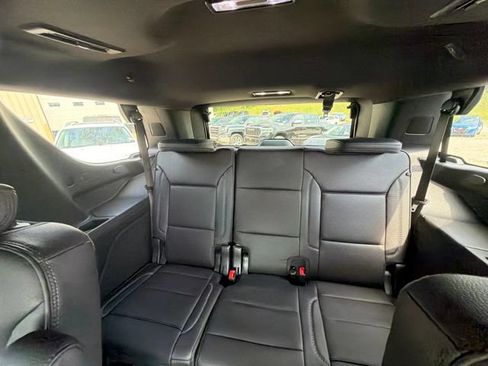 Used 2025 GMC Yukon Denali w/ Sun & Power Step Package AWD/4WD image 16