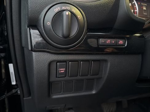 Used 2021 Nissan Titan SV w/ Accessory Utility Package image 20