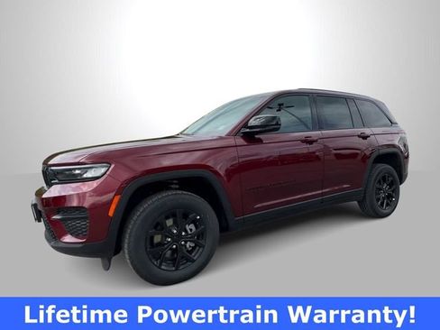 New 2025 Jeep Grand Cherokee 4WD image 4
