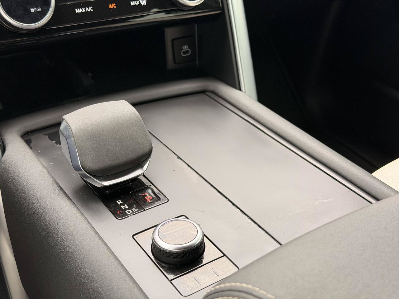Used 2021 Land Rover Discovery S R-Dynamic AWD/4WD image 30