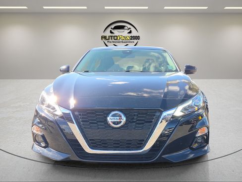 Used 2021 Nissan Altima 2.5 SL FWD image 2