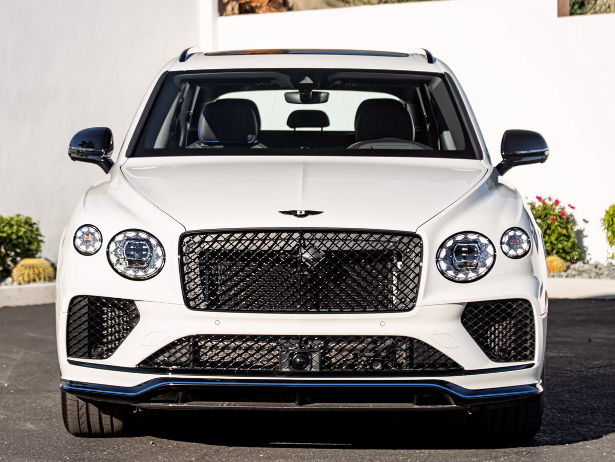 Certified 2025 Bentley Bentayga AWD/4WD image 9