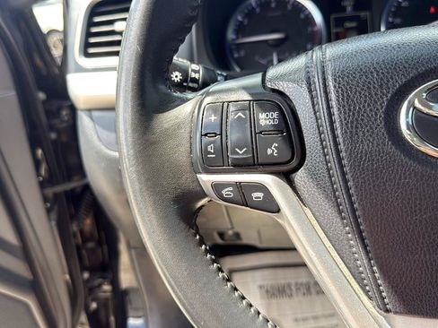Used 2015 Toyota Highlander XLE FWD image 20