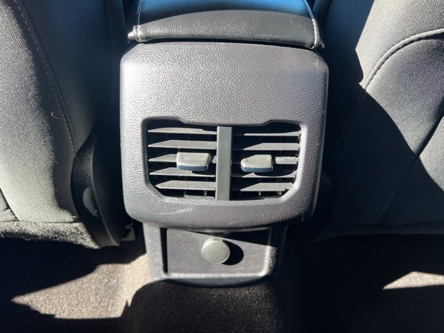 Used 2020 Ford Fusion SE FWD image 17