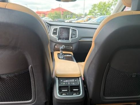 Used 2016 Volvo XC90 T6 Momentum AWD/4WD image 22