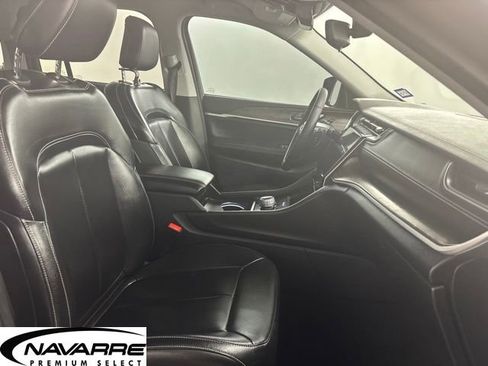 Used 2024 Jeep Grand Cherokee Limited w/ Trailer Tow Package image 17