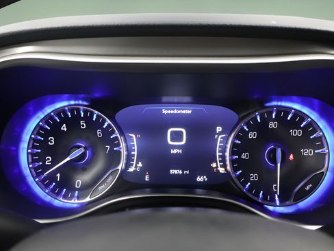 Certified 2023 Chrysler Pacifica Touring-L FWD image 21