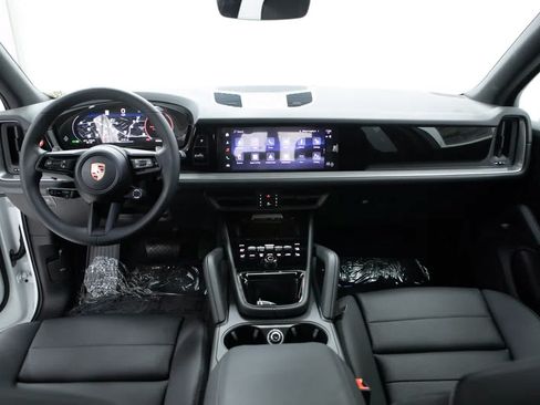 Certified 2026 Porsche Cayenne AWD/4WD image 13