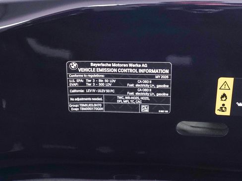 Used 2026 BMW 750e xDrive AWD/4WD image 31