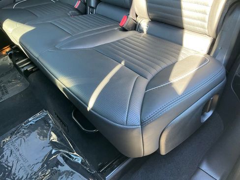 Used 2020 Land Rover Discovery HSE Luxury AWD/4WD image 29