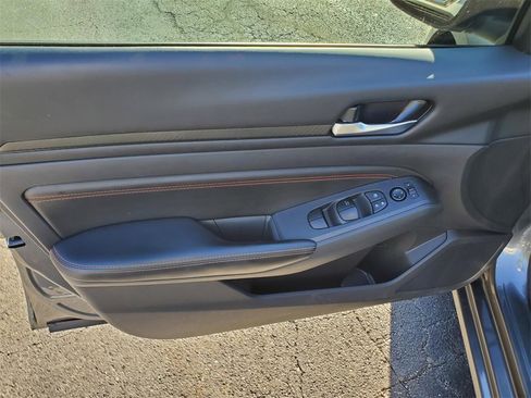 Certified 2022 Nissan Altima 2.5 SR image 15