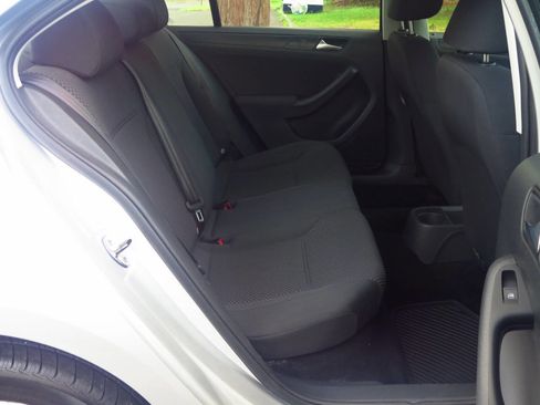 Used 2012 Volkswagen Jetta Sedan FWD image 15