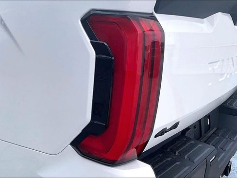 New 2026 Toyota Tundra SR image 21