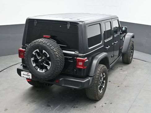 Used 2024 Jeep Wrangler Unlimited Rubicon w/ Convenience Group AWD/4WD image 30