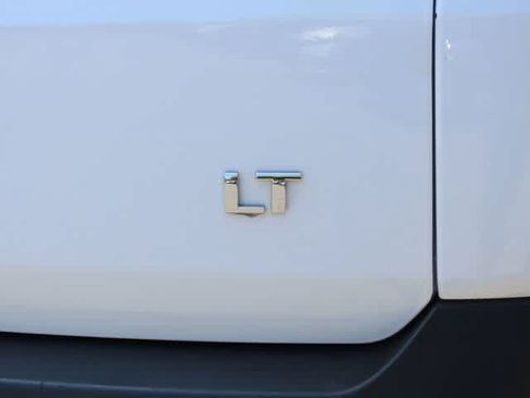 Used 2023 Chevrolet Traverse LT FWD image 8