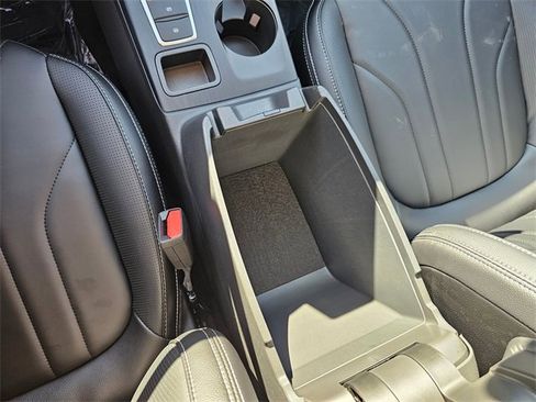 New 2025 Ford Escape SE w/ PHEV Premium Package image 24