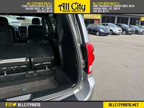 Used 2018 Dodge Grand Caravan SE FWD image 35