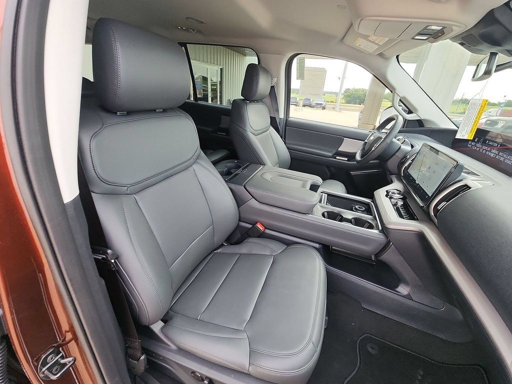 New 2027 Ford Expedition Max Active RWD image 29