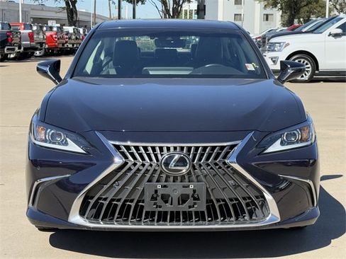 Used 2023 Lexus ES 300h w/ Premium Package image 7