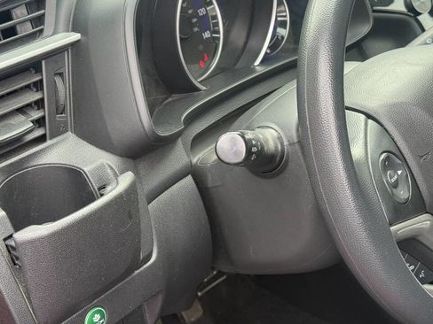 Used 2017 Honda Fit LX image 15