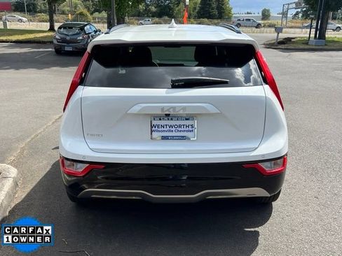 Used 2024 Kia Niro Wind w/ Wind Preserve Package FWD image 6