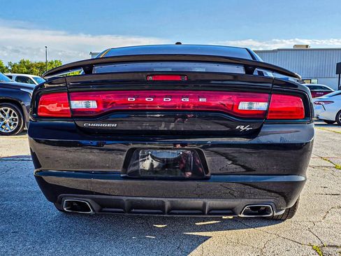 Used 2013 Dodge Charger R/T RWD image 5