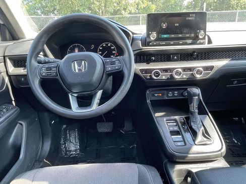 Used 2023 Honda CR-V EX image 12