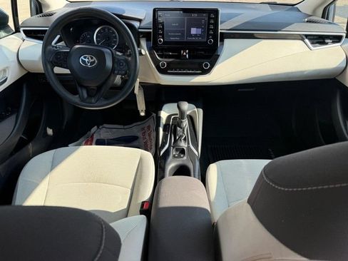 Used 2020 Toyota Corolla LE FWD image 13
