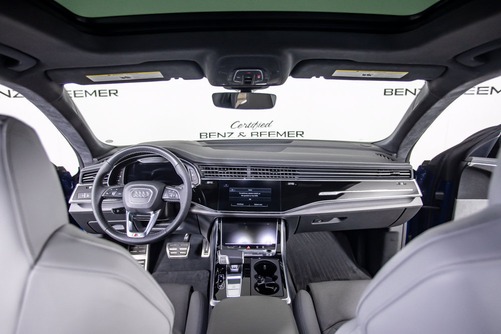 Used 2025 Audi SQ8 Prestige AWD/4WD image 25