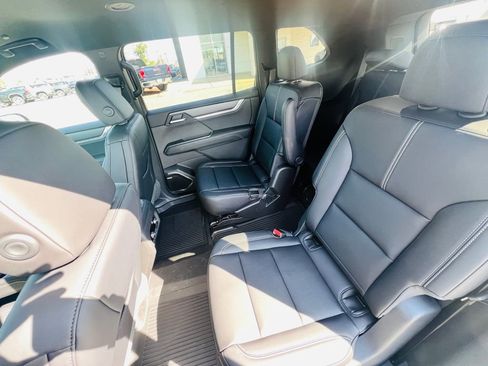 New 2026 GMC Acadia Elevation w/ Elevation Premium Package image 28