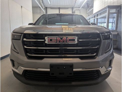 Used 2025 GMC Acadia Elevation w/ Elevation Premium Package FWD image 6