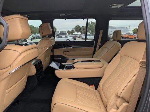 New 2026 Jeep Grand Wagoneer Summit AWD/4WD image 14