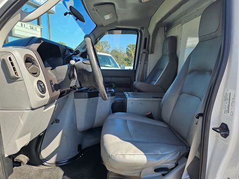 Used 2012 Ford E-350 and Econoline 350 Super Duty w/ PWR Locks & Windows Group image 9