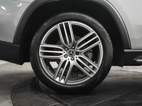 Used 2025 Mercedes-Benz GLS 450 4MATIC image 34