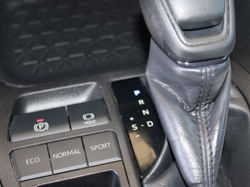 Used 2023 Toyota RAV4 LE FWD image 21