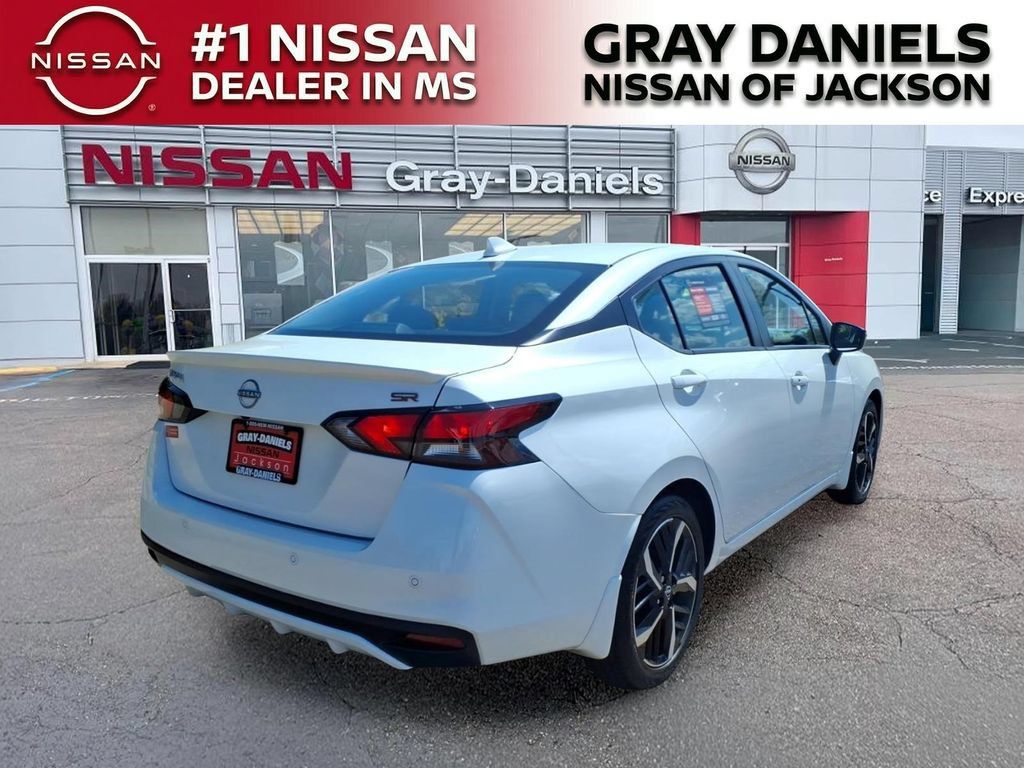 New 2025 Nissan Versa SR w/ Trunk Package FWD image 7