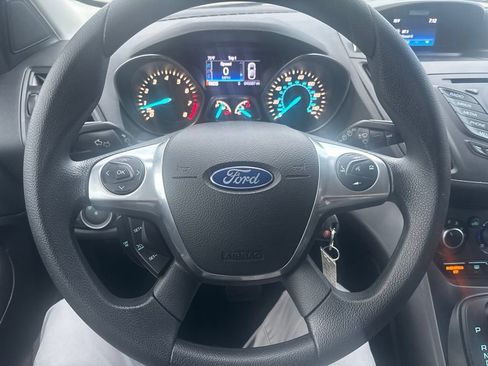 Used 2016 Ford Escape SE AWD/4WD image 9