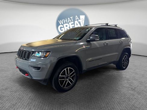 Used 2019 Jeep Grand Cherokee Trailhawk AWD/4WD image 8