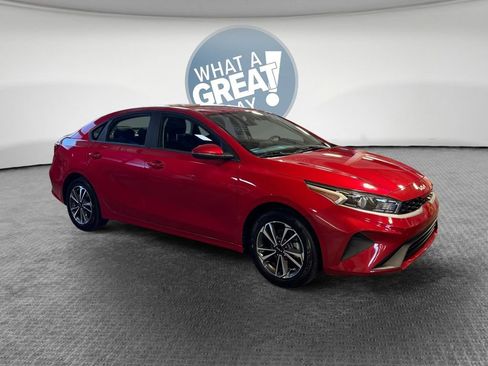 Certified 2024 Kia Forte LXS w/ LXS Technology Package image 1