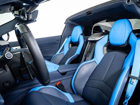 Used 2025 Chevrolet Corvette Z06 RWD image 5