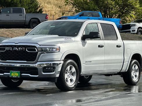 New 2026 RAM 1500 4x4 Crew Cab image 8