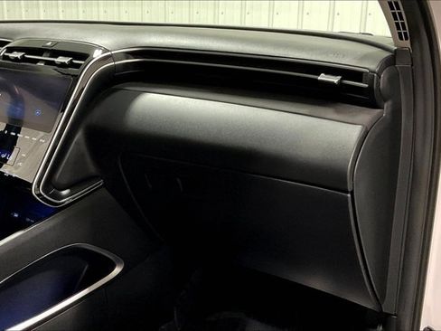 Used 2024 Hyundai Tucson Limited image 16