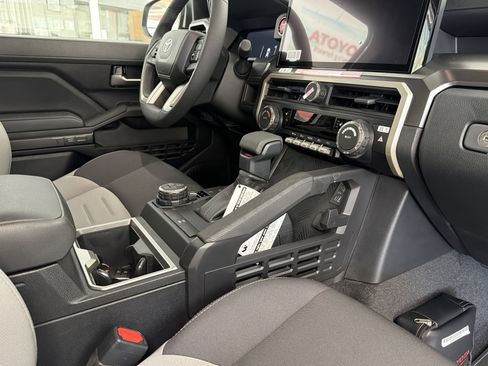 New 2025 Toyota Tacoma TRD Off-Road AWD/4WD image 39