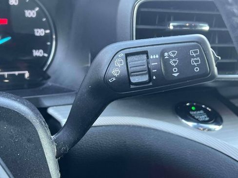 Used 2020 Ford Explorer XLT w/ Equipment Group 202A AWD/4WD image 30