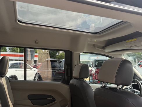 Used 2016 Ford Transit Connect Titanium FWD image 17