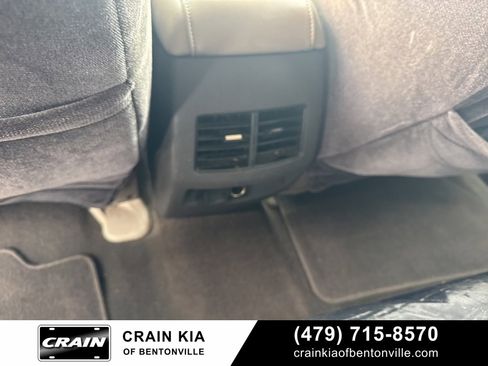 Used 2012 Ford Edge SE image 28