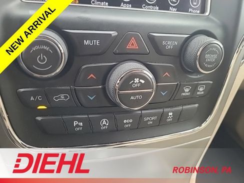 Used 2018 Jeep Grand Cherokee Limited AWD/4WD image 11