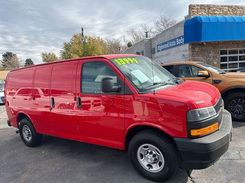 Used 2019 Chevrolet Express 2500 w/ Driver Convenience Package image 6